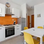 Coral House Apartment