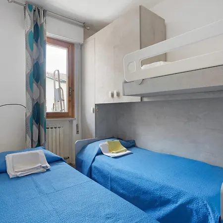 Апартаменти Coral House